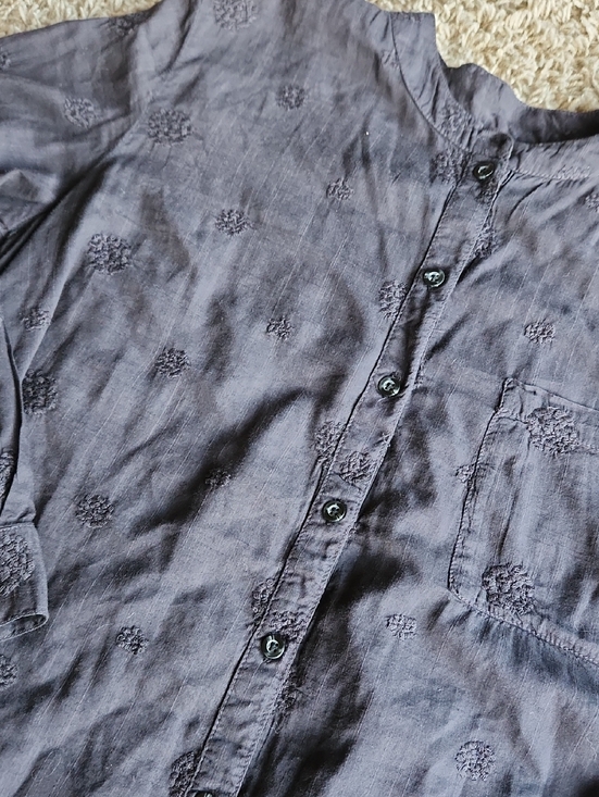 Pilcro Tops - Pilcro By Anthropologie Black Shirt with Subtle Embroidered Flowers Size Small